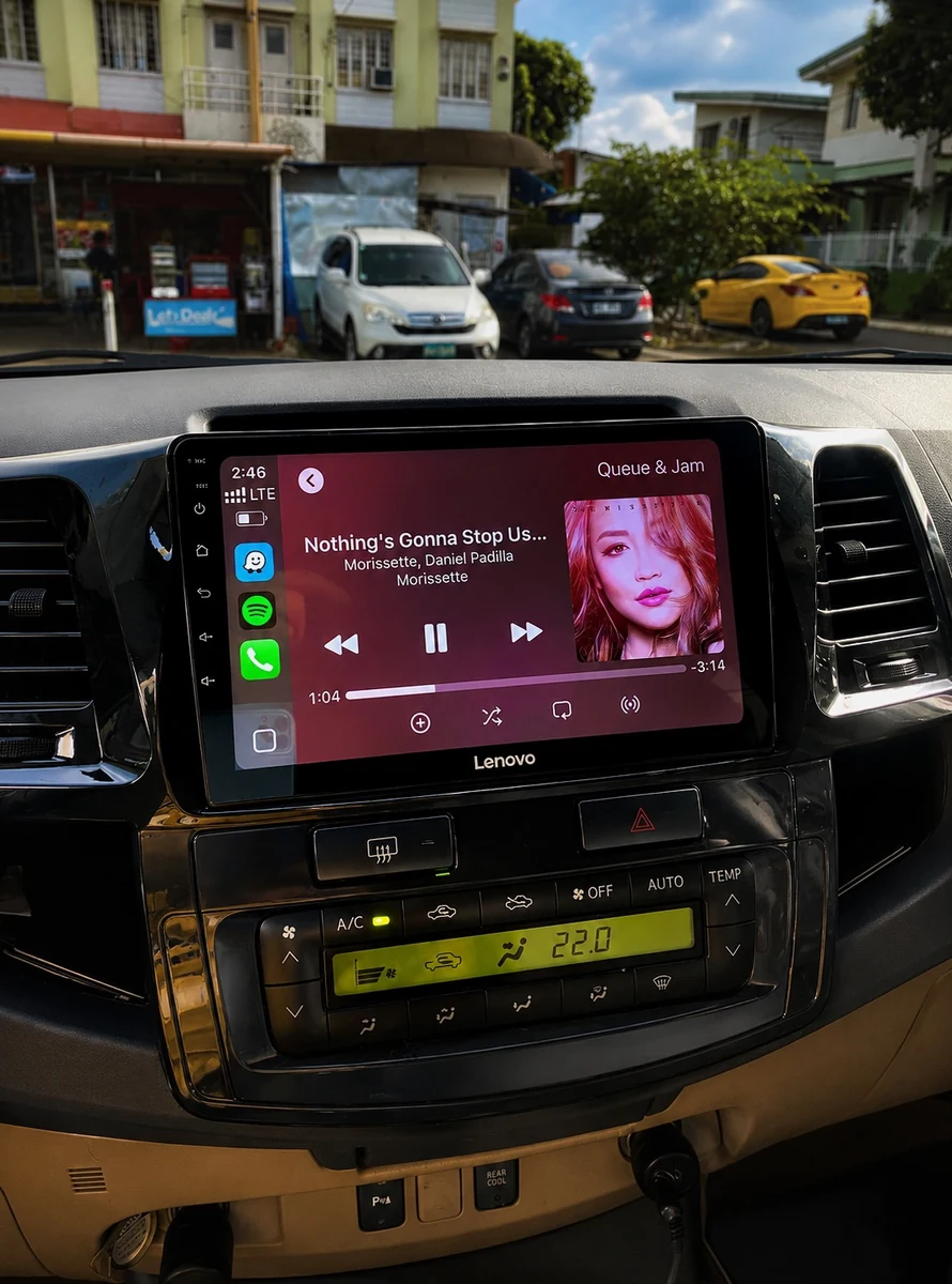 Toyota Fortuner 2004–2015 dashboard with an Audiograph Android head unit installation